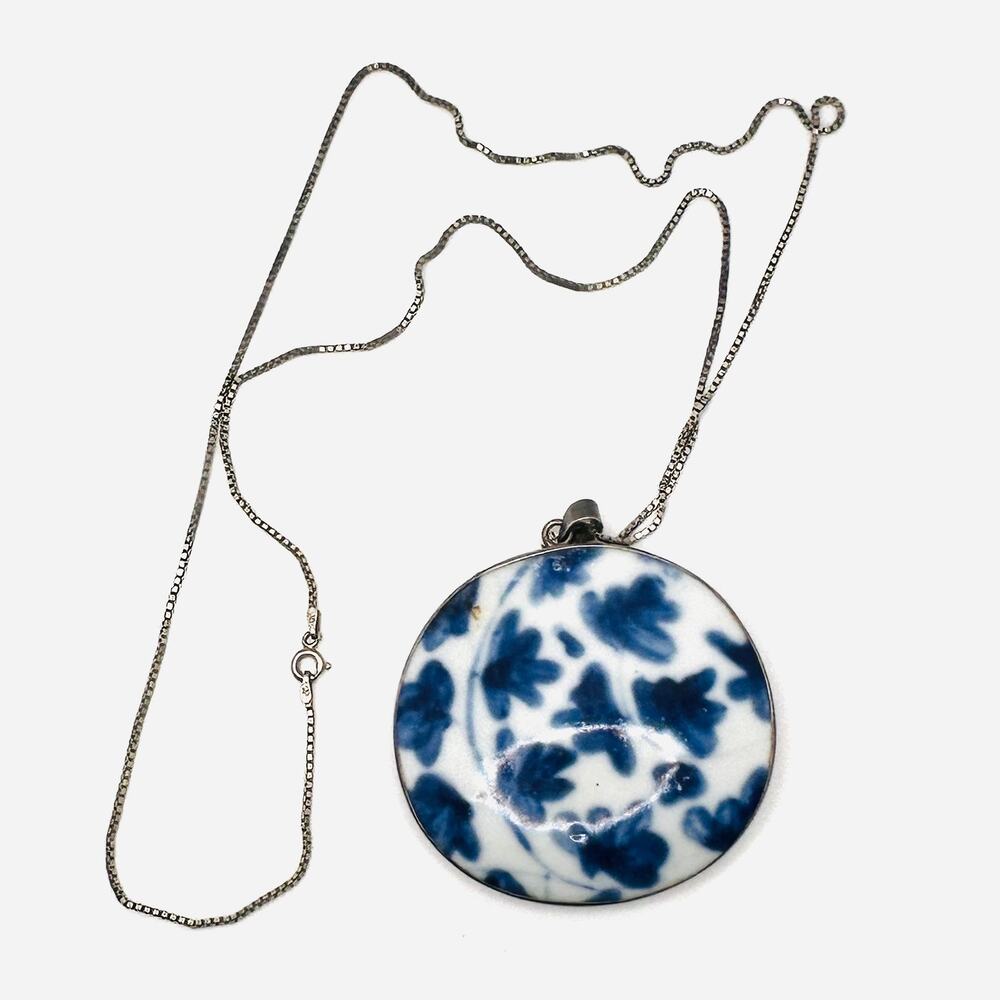 Chinese Porcelain Blue White Floral Sterling Silver Pendant Necklace